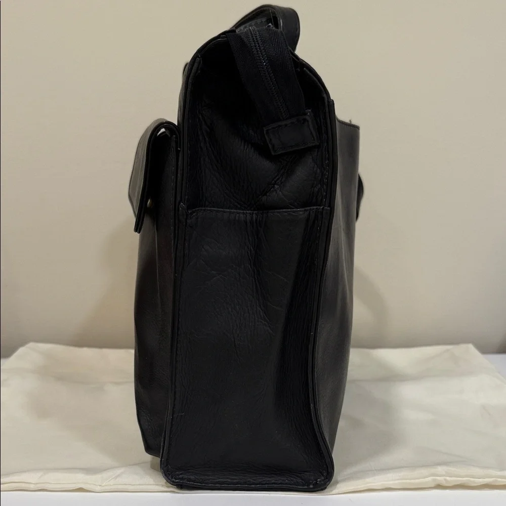 *HOBO Classic Black Messenger Bag Handbag - Picture 4 of 8